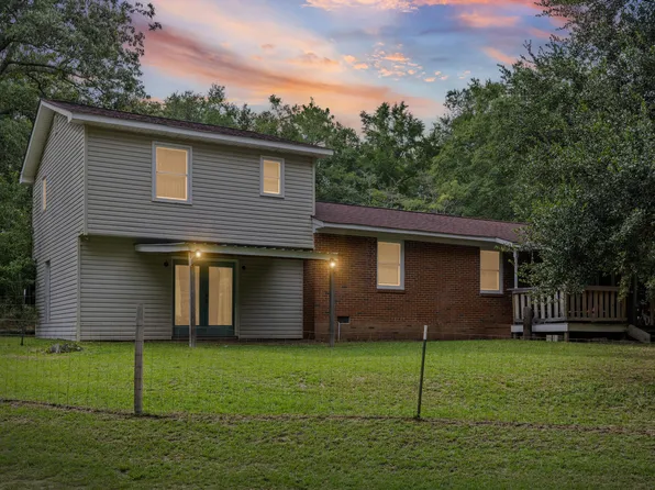 664 S Dixie Rd, Wagener, SC 29164