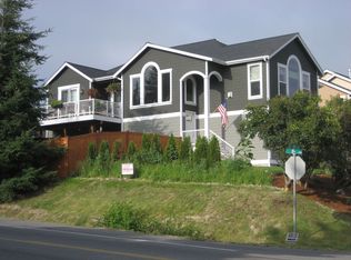 2201 21st St, Anacortes, WA 98221