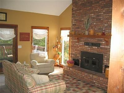 3rd image of 707 Speer Dr