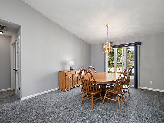 4th image of 1154 King Arthur Ln