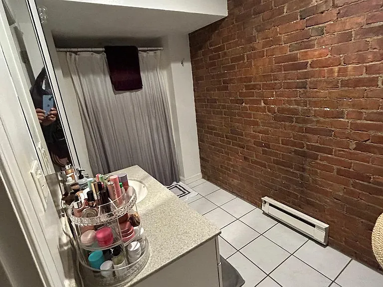 235 W Newton St #2 — Photo 9