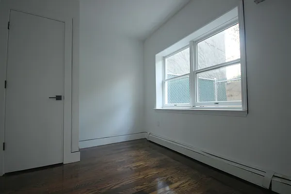 Rented by Nooklyn NYC LLC | media 40