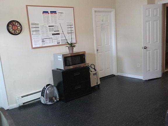 2nd image of 200 Nicholas Ave #1