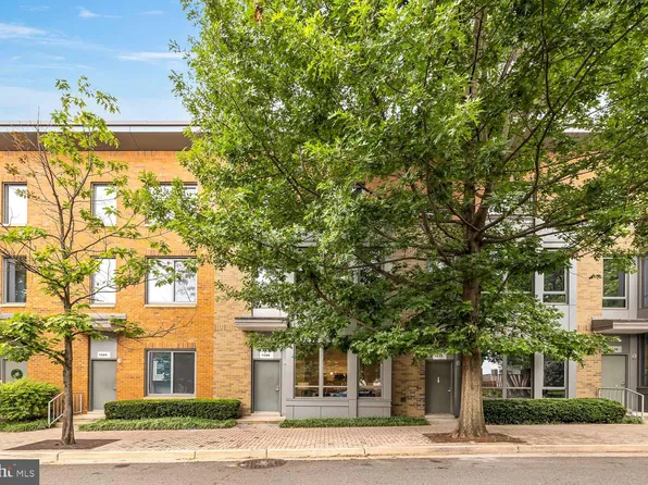 1508 N Scott St #Townhouse 3, Arlington, VA 22209