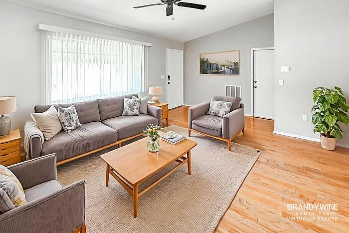 3 bed, 2.0 bath, 1256 sqft, $1,655 — Photo 4