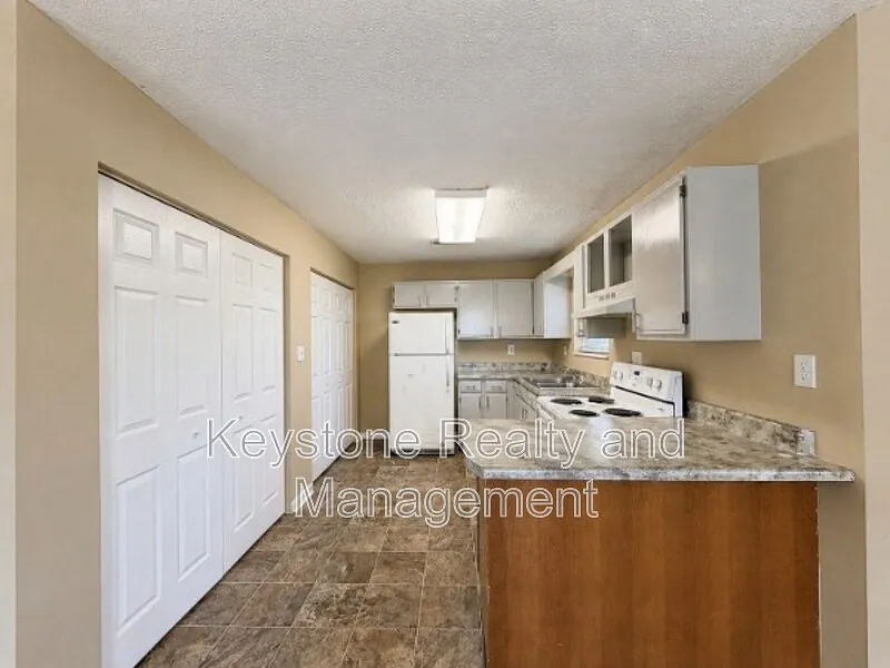 2 bed, 1.0 bath, 1150 sqft, $825 — Photo 4