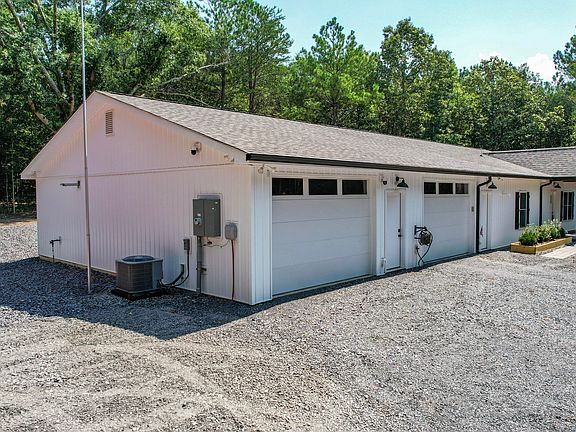 5th image of 300 McClure Rd