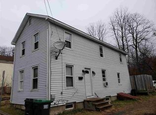 53 1st St, Castleton, NY 12033