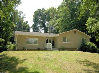 4920 Dunkeithwoods Dr NW, Canton, OH 44708