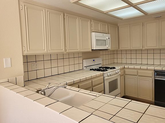 2nd image of 15024 Nordhoff St Unit 8