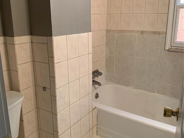 160 Hazelwood Ave — Photo 18