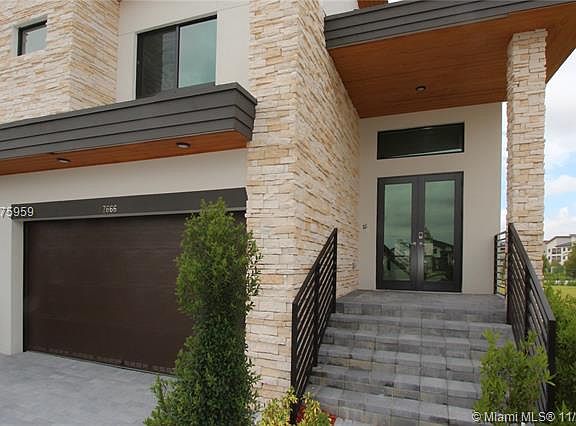 3rd image of 7666 NW 102nd Pl