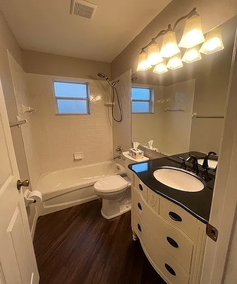 Country Club Dr — Photo 11