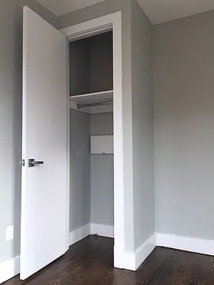 Rented by P Management | media 27