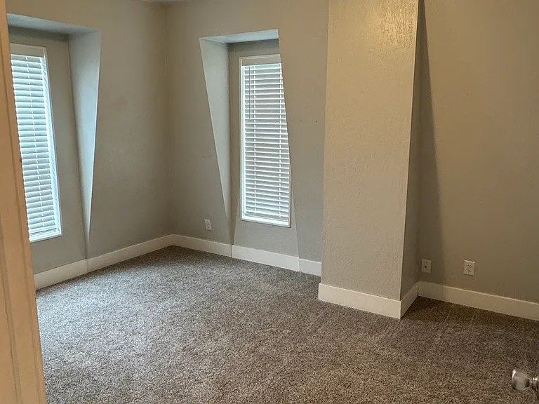 Upstairs Bedroom #2