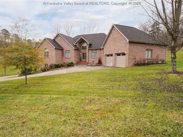 1 Richland Dr, Hurricane, WV 25526