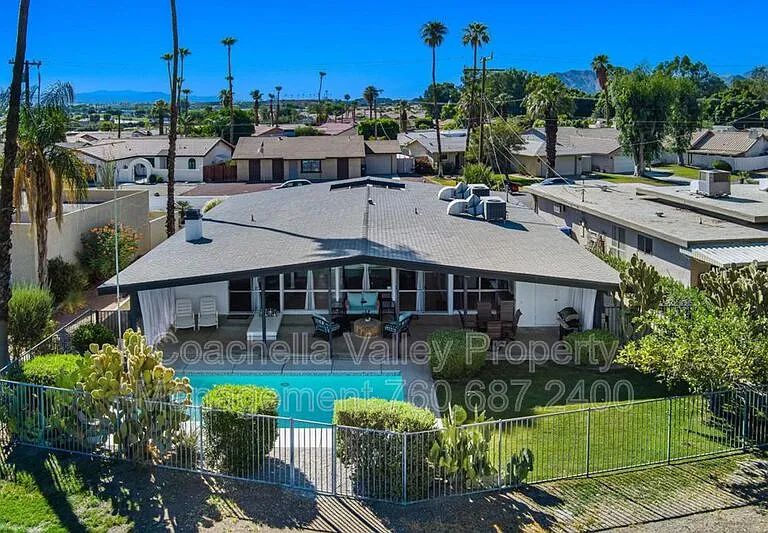 43709 Louisiana St — Photo 1