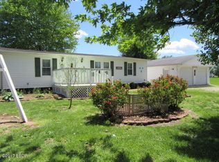 4360 N Nason Ln, Bonnie, IL 62816