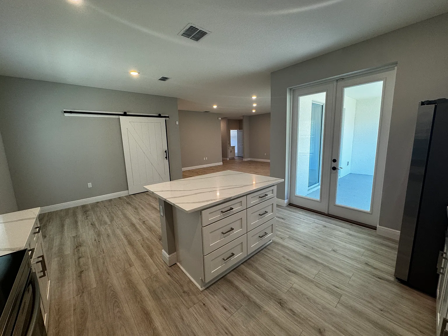 Newly Built 4 Beds 3 Baths Home south Ocala — Photo 4