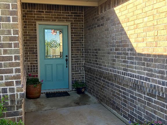 2nd image of 106 Woodrun Ct