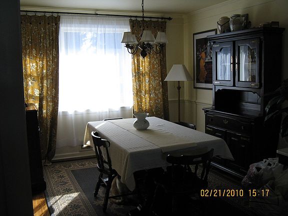 Formal dining room