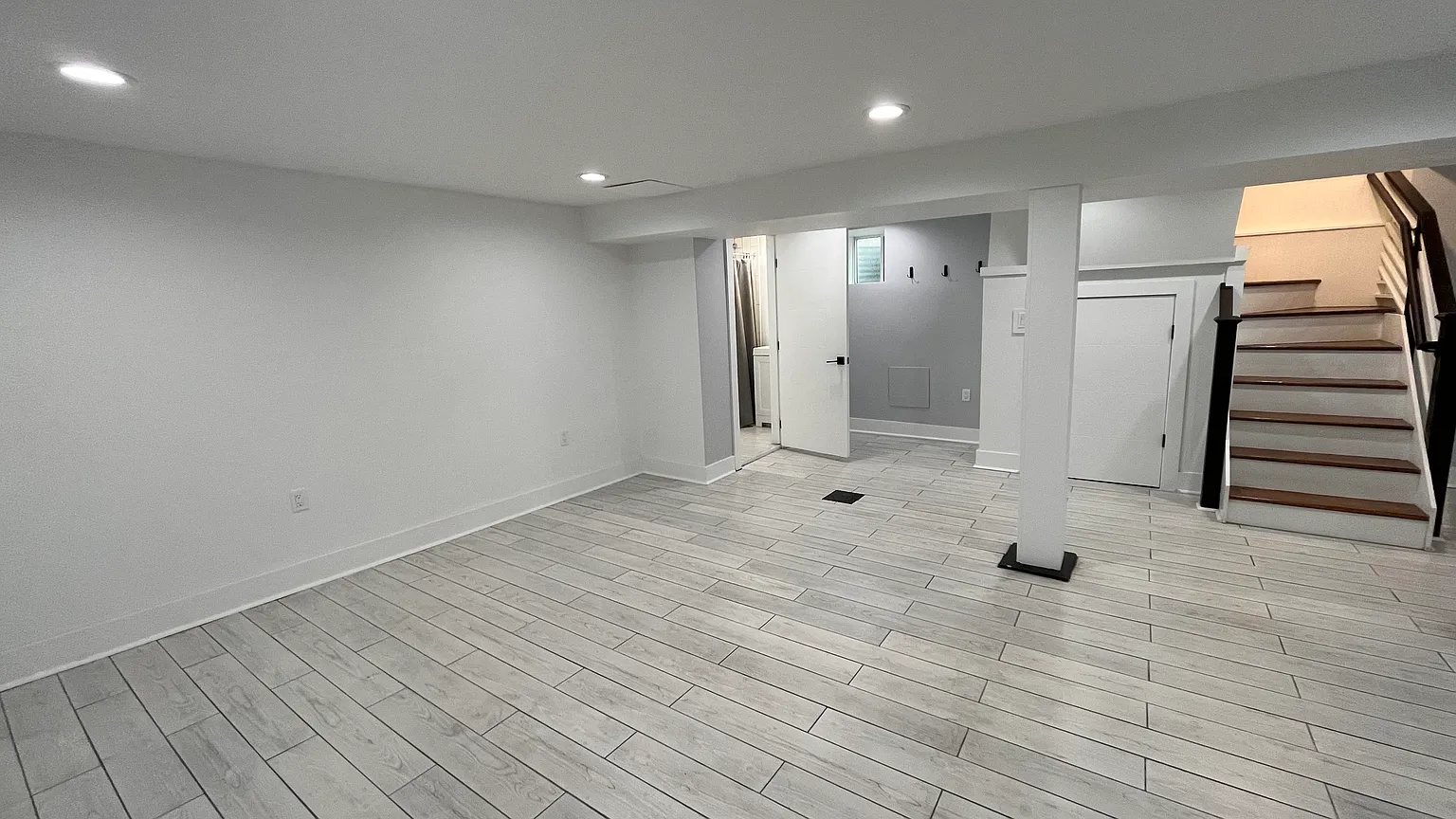 5616-5618 Phillips Ave #B photo 1