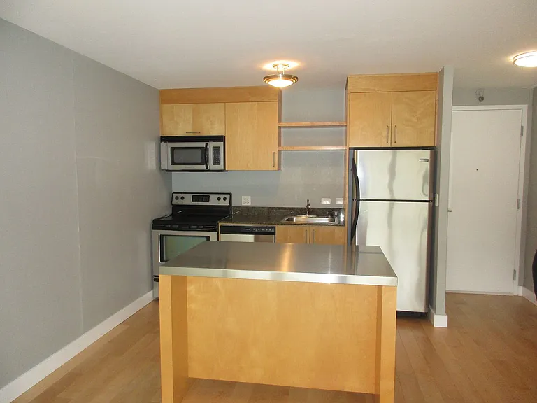 111 SW Harrison St #3G — Photo 5