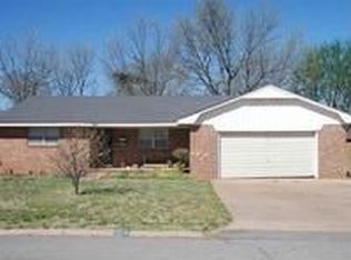 1103 Virginia Ln, Elk City, OK 73644
