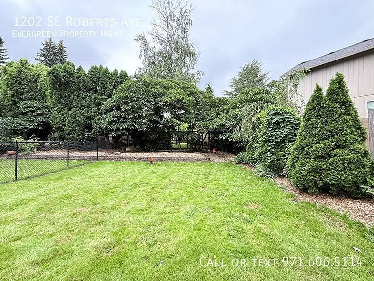 1202 SE Roberts Ave — Photo 21