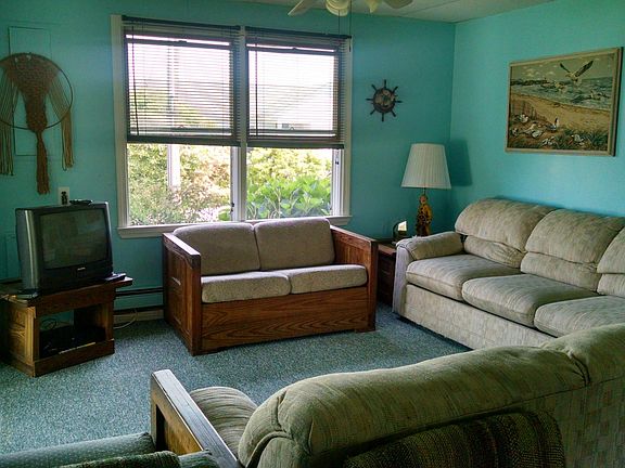 2nd image of 82 Durkin Dr