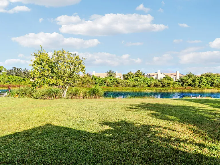 726 SW Aruba Bay — Photo 4