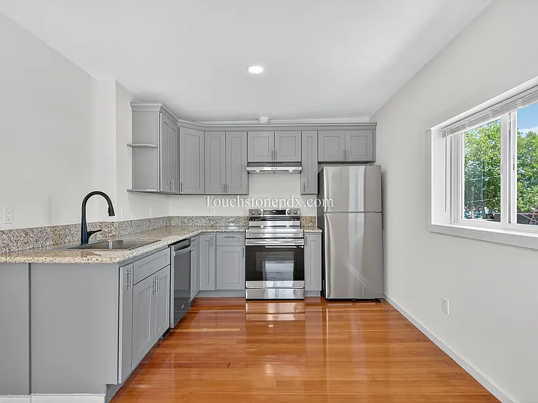 4938 SE Foster Rd #208 — Photo 9