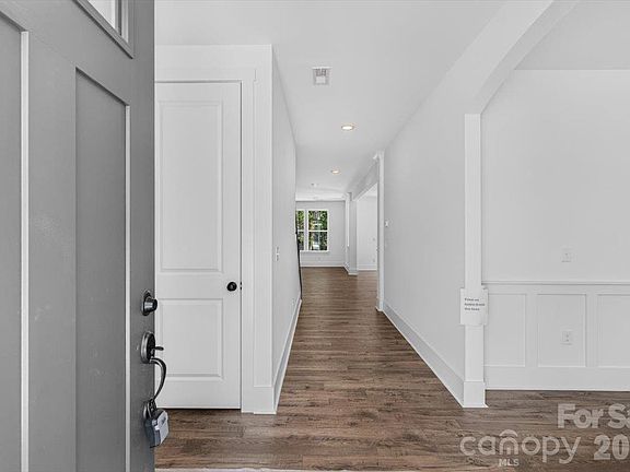4th image of 4927 Potter Rd