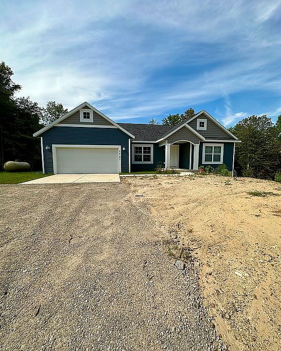 1st image of 2451 Kinney Ln