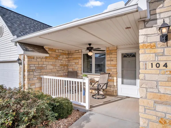 321 E 12th St APT 104, Newton, KS 67114