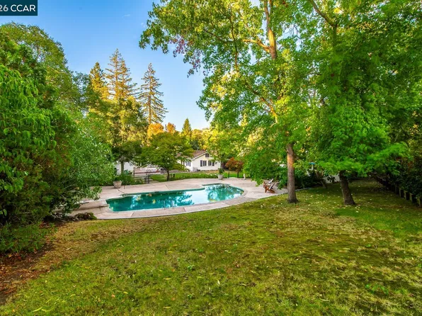 1035 Upper Happy Valley Rd, Lafayette, CA 94549