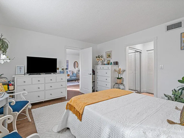 2855 S Garden Dr #211 — Photo 17