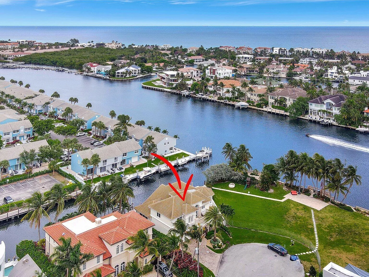 5 bed, 4.5 bath, 4057 sqft, $35,000 — Photo 3