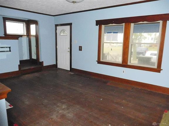 5th image of 1119 Beaumont Ave
