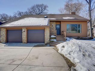 5615 Old Middleton Rd, Madison, WI 53705