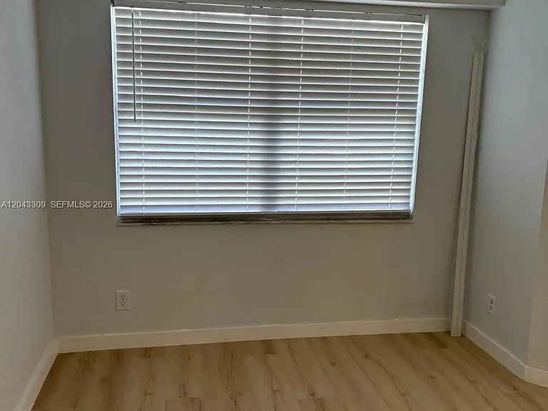 1001 SW 128th Ter #404B — Photo 21