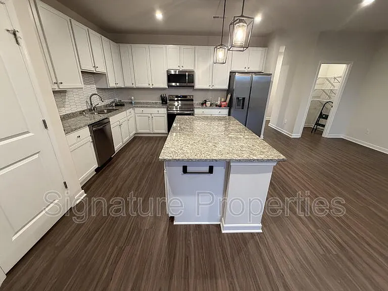 14469 Hancock Towns Dr — Photo 6