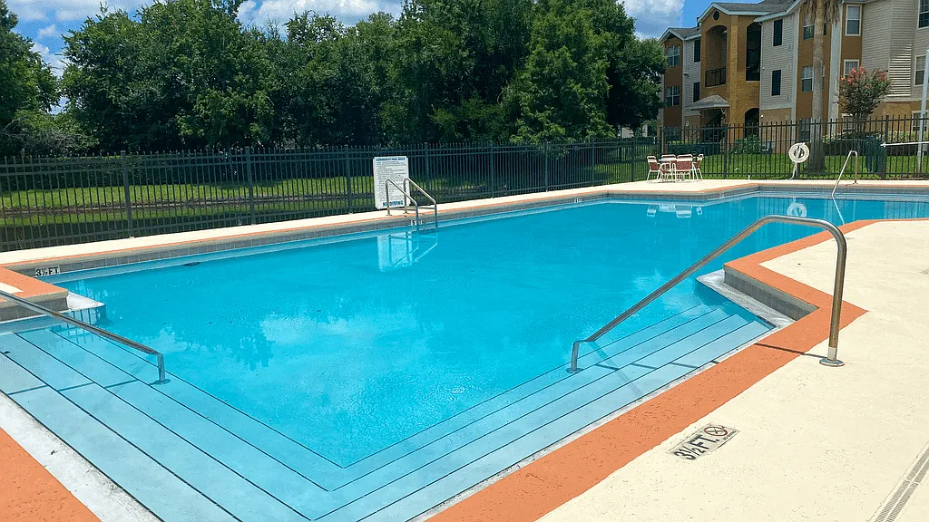 Sand Lake Pointe Apartments — Photo 2