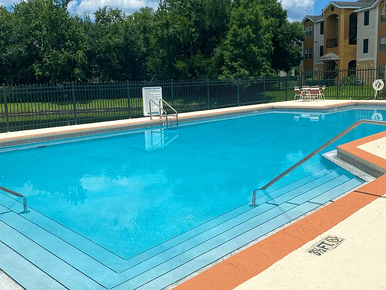 Sand Lake Pointe Apartments — Photo 2