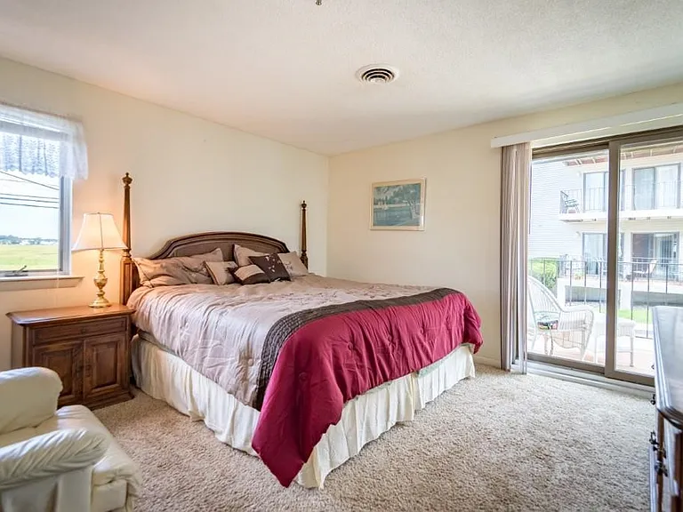 461 Ocean Blvd #6A — Photo 10