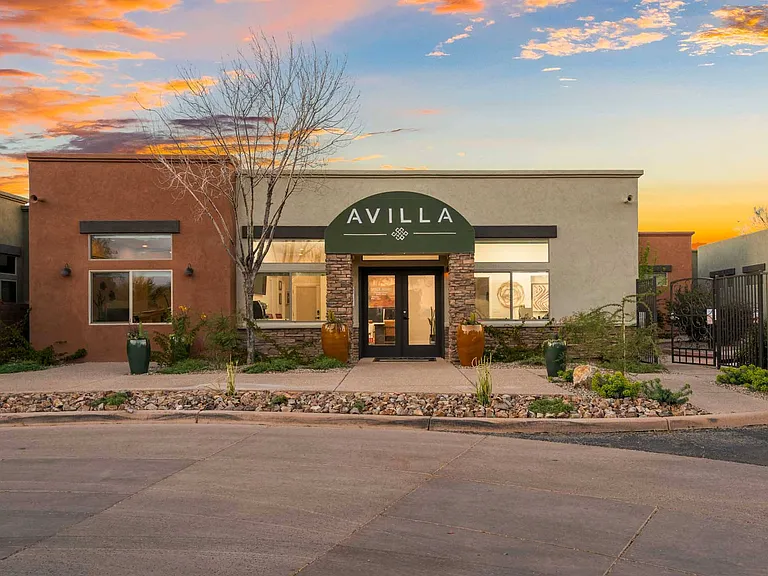 Avilla Marana — Photo 31