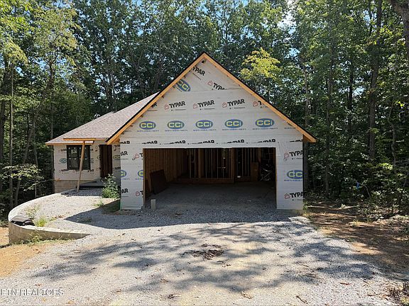 2nd image of 129 Folkstone Rd