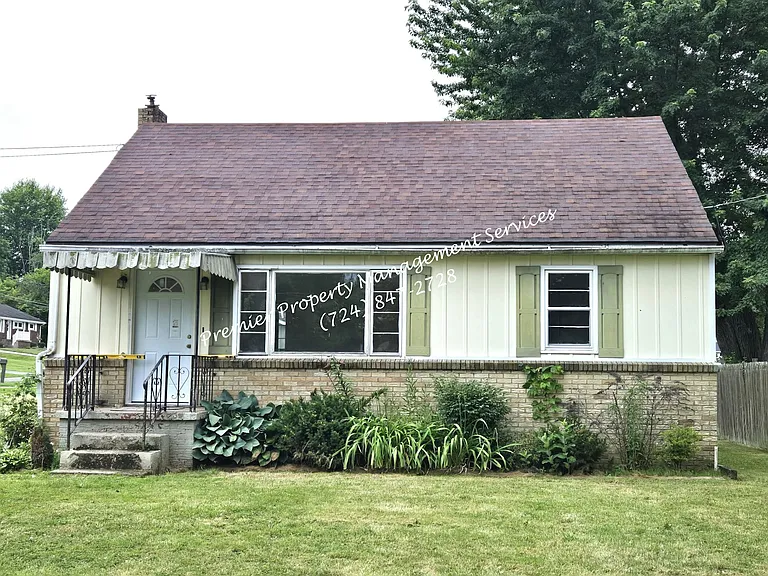 826 W Pearl St — Photo 1