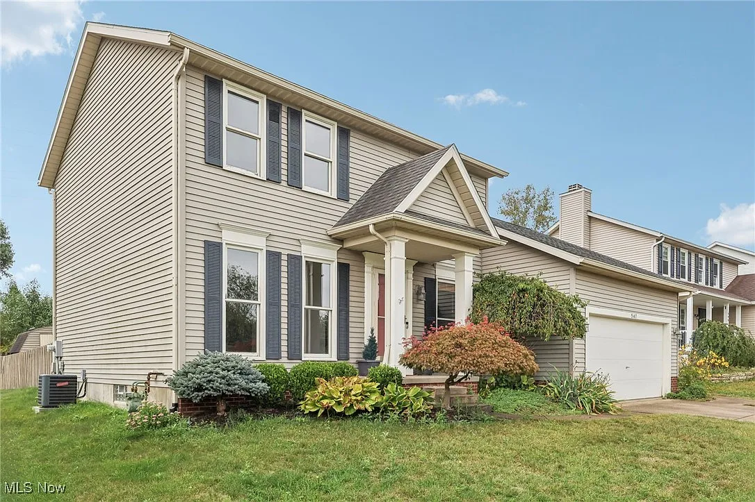 547 Picadilly Cir photo 1