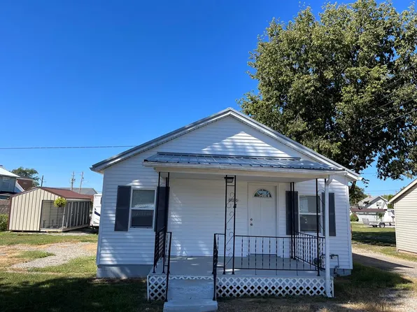 512 1/2 E 2nd St, Piketon, OH 45661